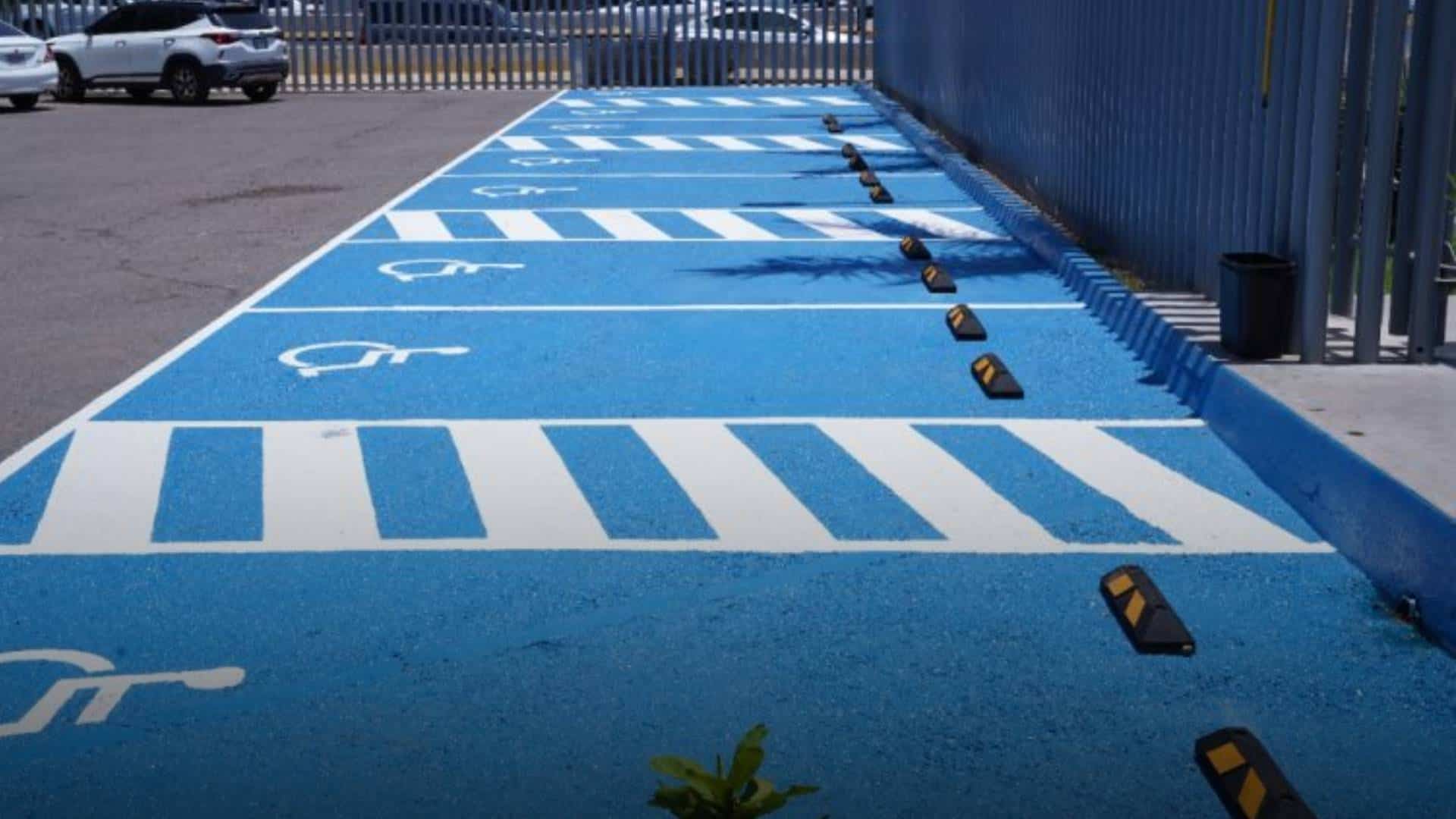 Esta es la multa por utilizar el estacionamiento de discapacitados sin distintivo