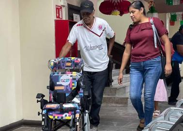 DIF Cajeme entrega sillas de ruedas a niños con parálisis cerebral