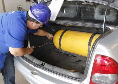 Así puedes convertir tu auto de gasolina a gas natural