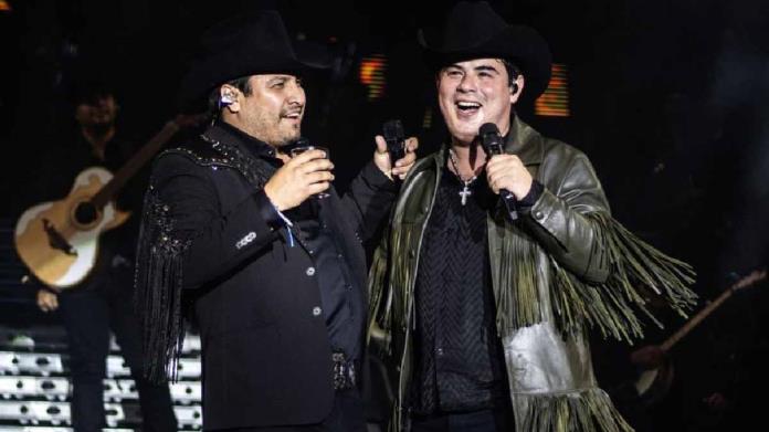 Prófugos del Anexo: Por esta razón no cantarán Julión Álvarez y Alfredo Olivas en la Plaza de Toros México Prófugos del Anexo: Por esta razón no cantarán Julión Álvarez y Alfredo Olivas en la Plaza de Toros México