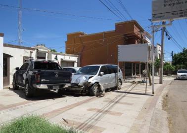 Se duerme al conducir y ocasiona aparatoso accidente en Cajeme