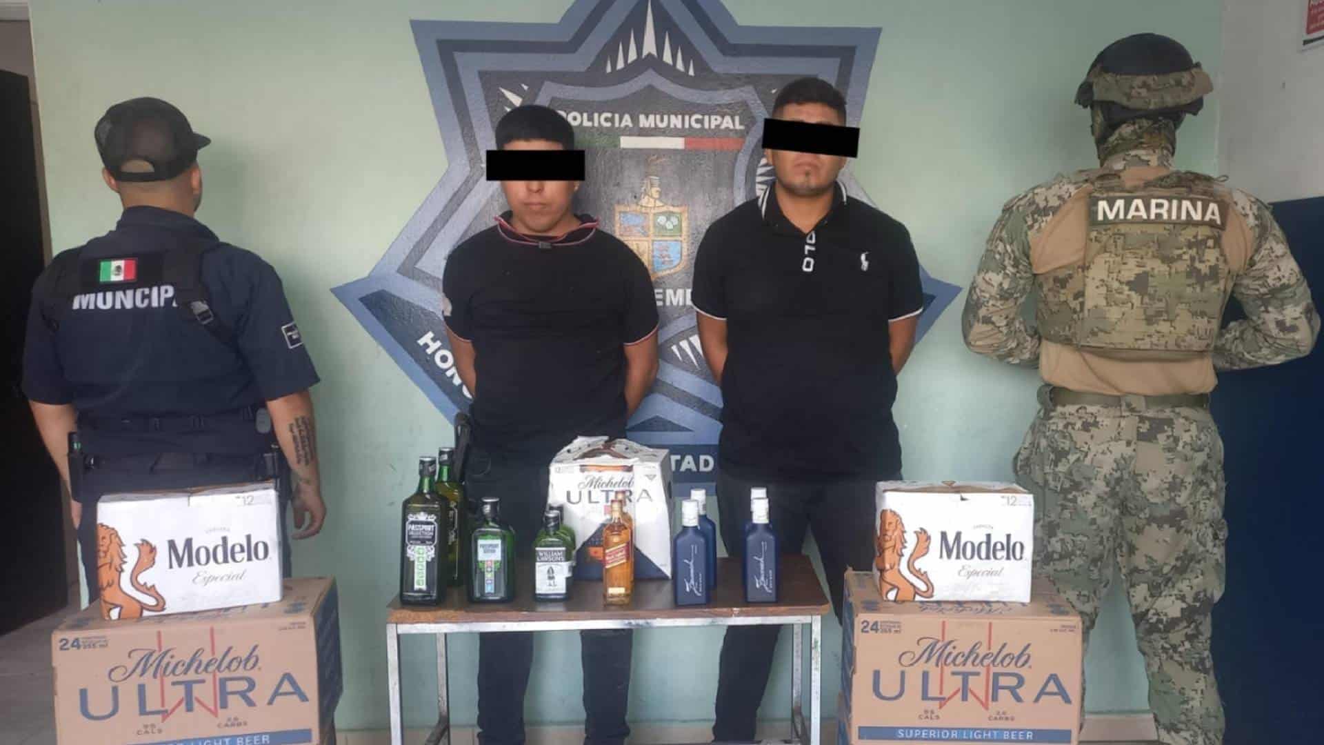 Capturan a par de ladrones tras persecución en Cajeme 