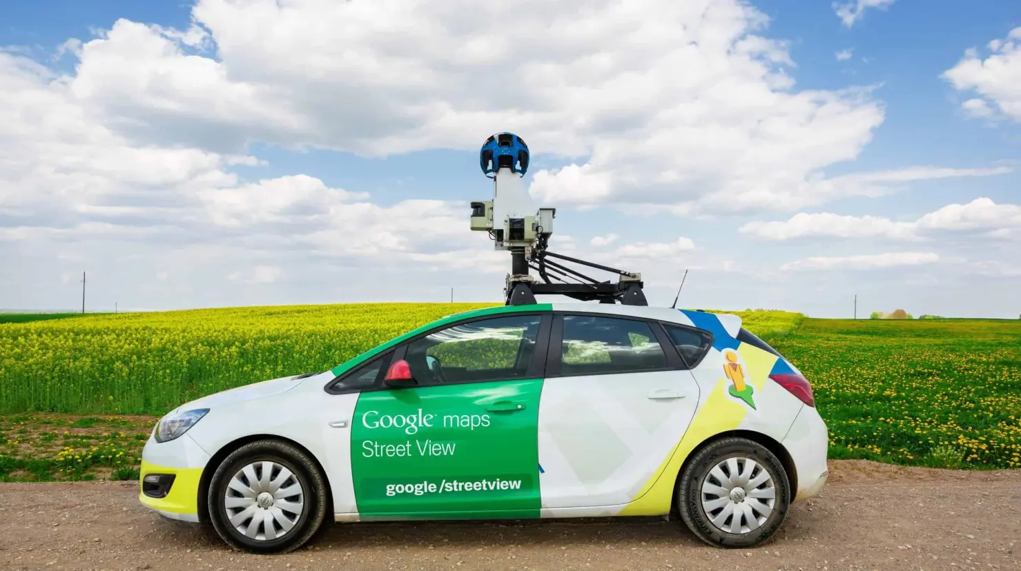 ¿Te gustaría salir en las imágenes 360 que capta el cochecito de Google Street View? Revisa cómo puedes localizarlo