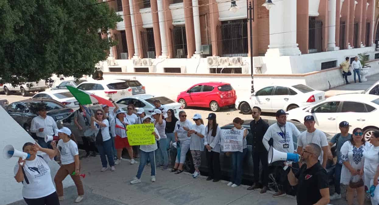 Reforma al Poder Judicial: Decenas de trabajadores protestan en Hermosillo, Sonora