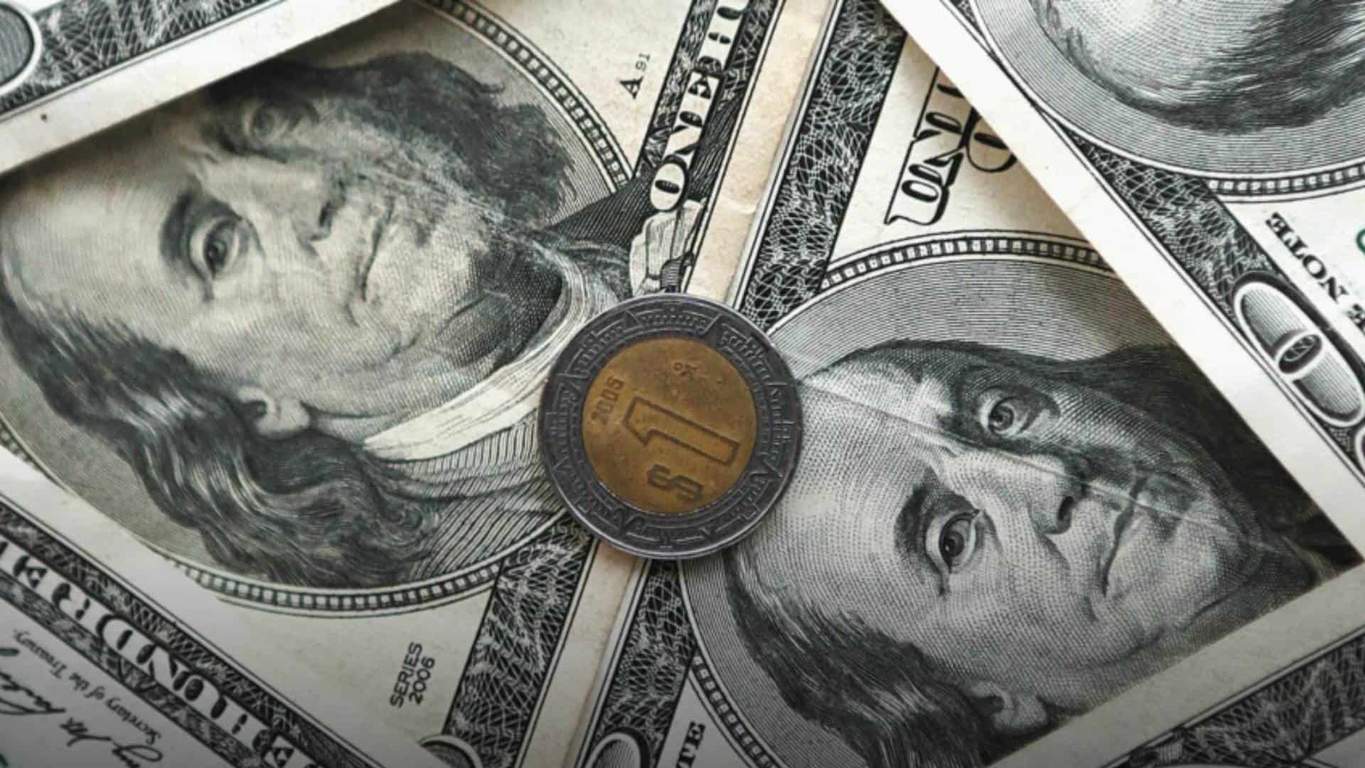 Precio del dólar hoy jueves 12 de septiembre: El peso vuelve a caer ante el billete verde 