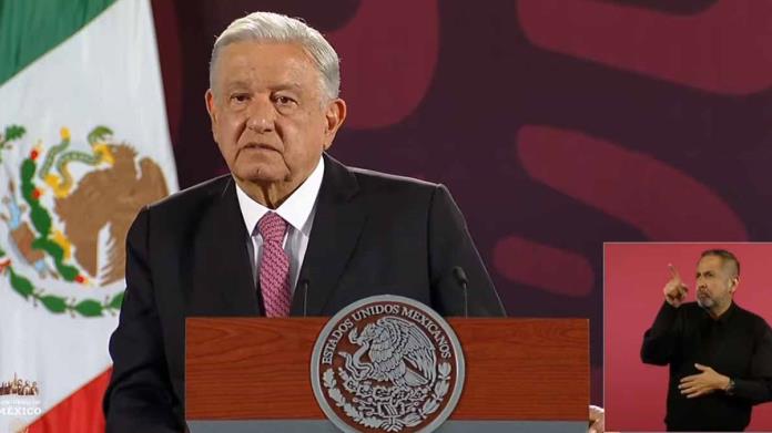Nunca dejamos de buscar: AMLO envía carta a padres de estudiantes de Ayotzinapa