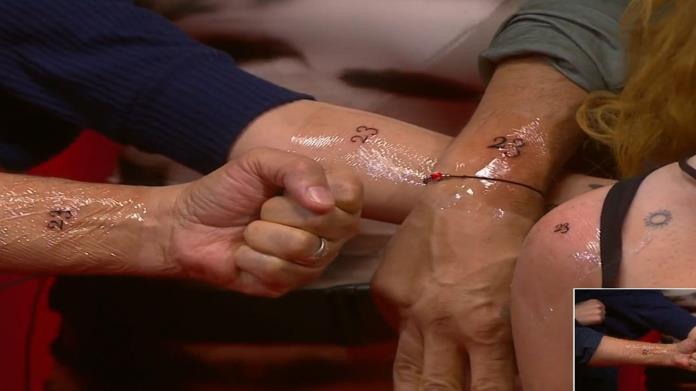 Esto significa el tatuaje que se hicieron los integrantes de Team Mar Esto significa el tatuaje que se hicieron los integrantes de Team Mar