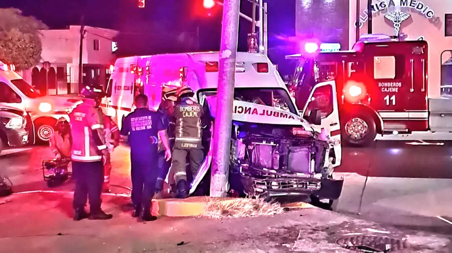 Choca ambulancia de Cruz Roja en Cajeme