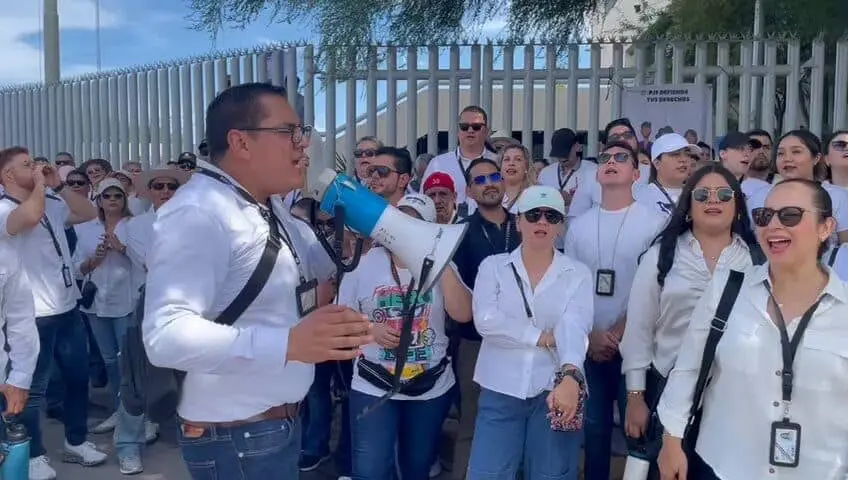 En Hermosillo protestan por fuera del Consulado de EU por la Reforma al Poder Judicial
