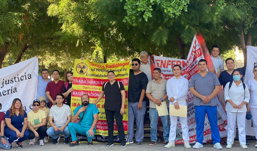 Trabajadores de IMSS-Bienestar protestan en Hermosillo