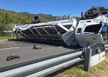 Fallecen 3 tres oficiales de la Guardia Nacional y 20 resultan heridos en accidente carretero