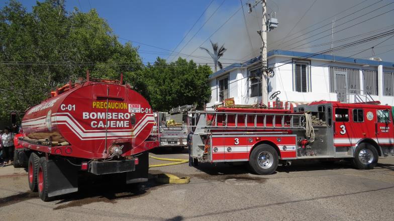 Arde cabaña en la colonia Bellavista, en Cajeme