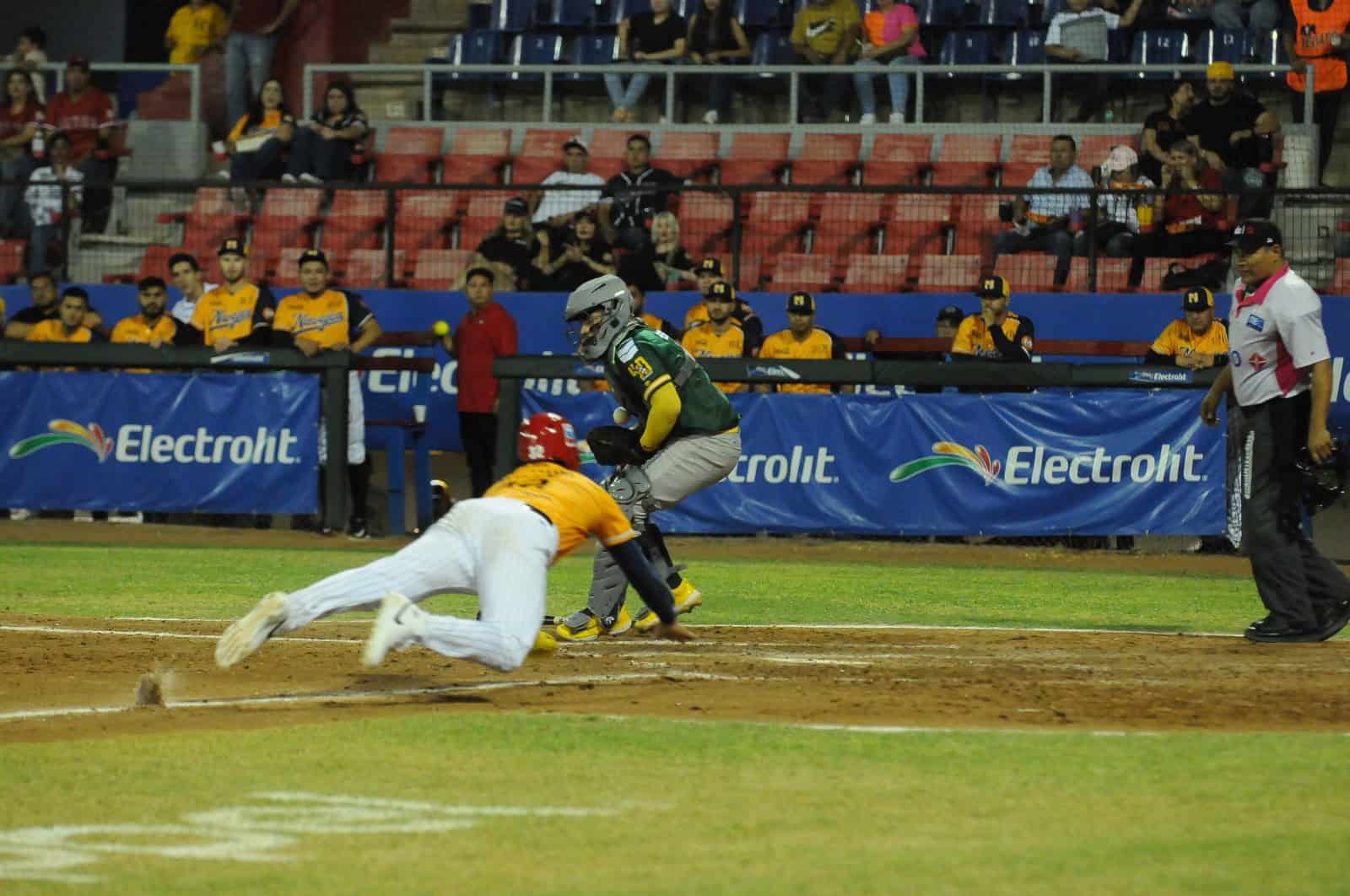 Mayos de Navojoa vence 7-5 a Cañeros de Los Mochis