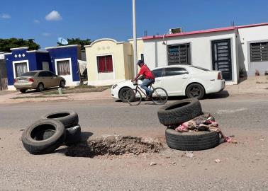 Cajeme: Socavón y falta de alumbrado afecta el tránsito