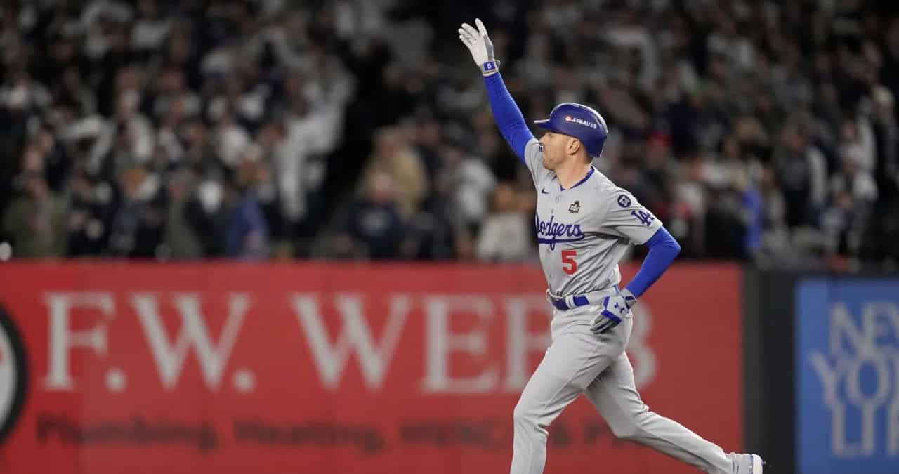 Freddie Freeman impone récord; 6 juegos consecutivo de Serie Mundial pegando jonrón