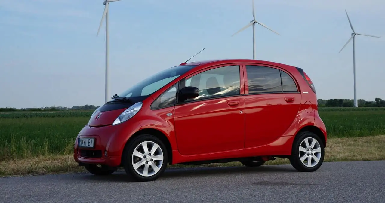 Itesca busca participar en fabricación de auto eléctrico Olinia