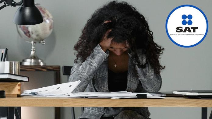 SAT envía mensaje a contribuyentes para que se regularicen en sus adeudos fiscales SAT envía mensaje a contribuyentes para que se regularicen en sus adeudos fiscales