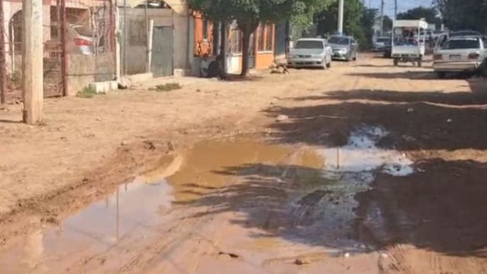 Habitantes de Pueblo Yaqui se ven afectados por agua estancada