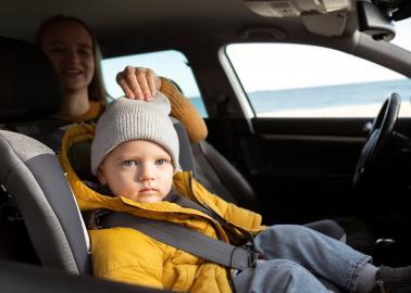 ¿De cuánto es la multa en Sonora por manejar con niños en el asiento delantero?