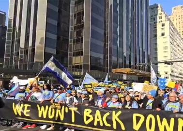 Protestan en Nueva York contra el regreso de Donald Trump a la presidencia de EE.UU.