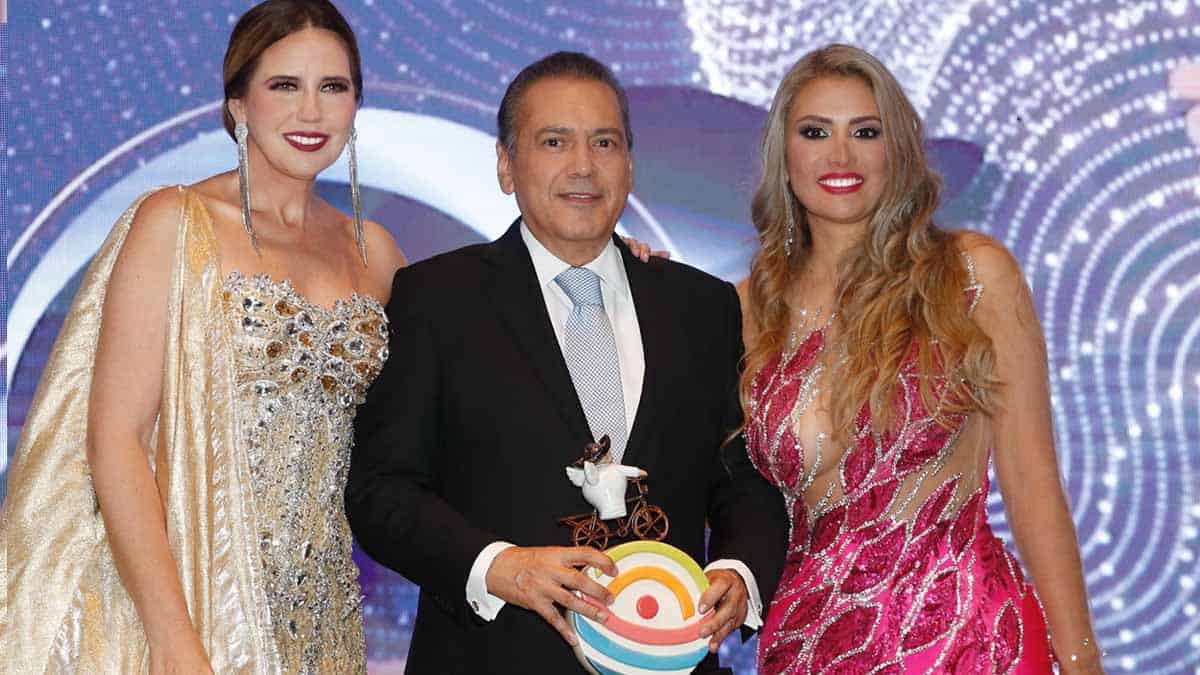 Manlio Fabio Beltrones recibe el Premio Internacional ALMA  2024