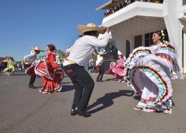 Con desfile conmemoran Aniversario de la Revolución en Navojoa