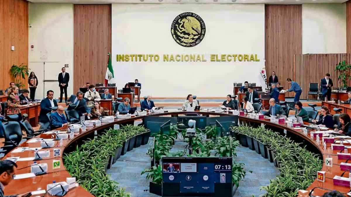 INE pide prórroga para aplazar elección judicial; Senado le responde