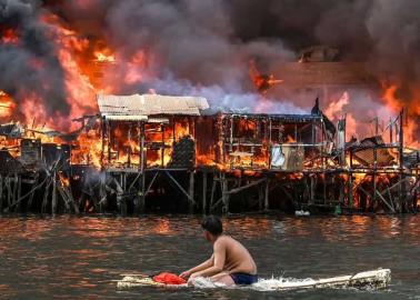 VIDEO | Voraz incendio arrasa con más de mil casas en Filipinas