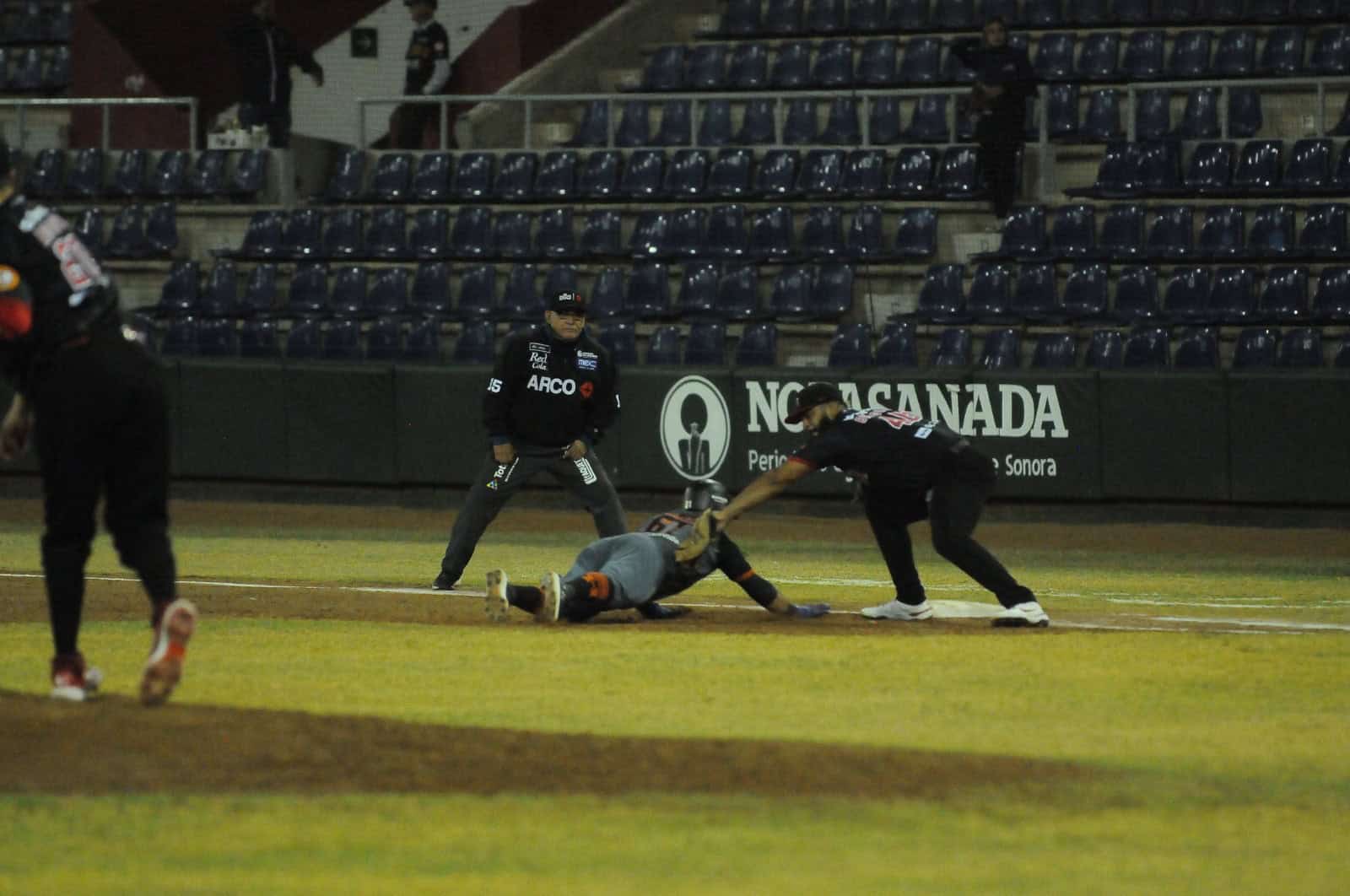 Naranjeros empata la serie en Navojoa