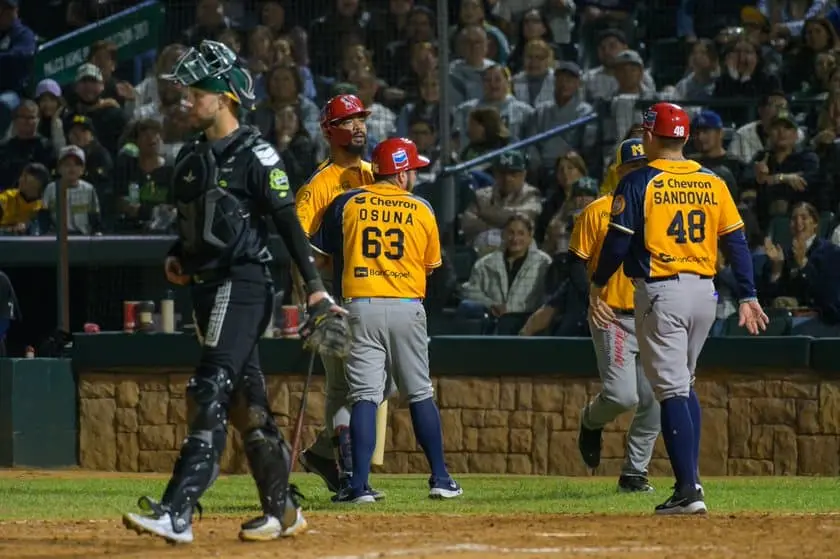 12 carreras hizo Mayos en el primero de la serie ante Cañeros.