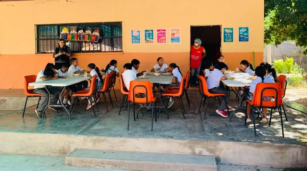 Se amplían desayunos calientes en escuelas de Cajeme
