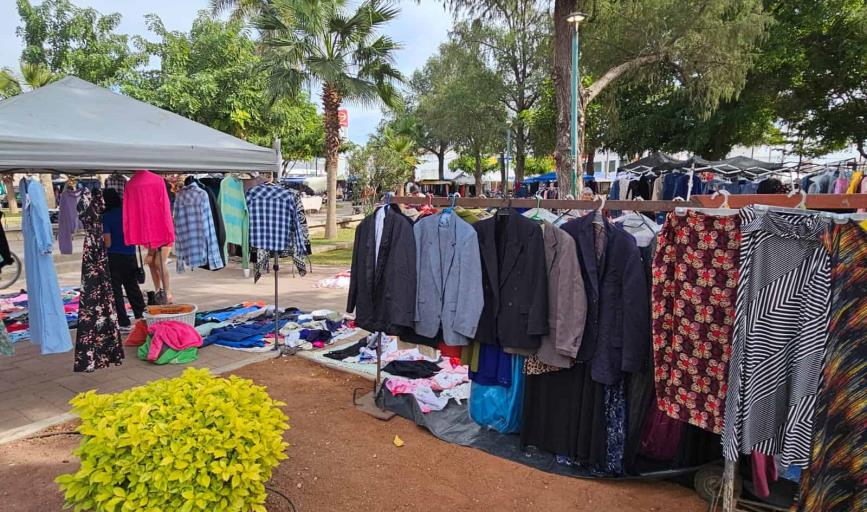 Esperan mejoren ventas en tianguis con la temporada decembrina