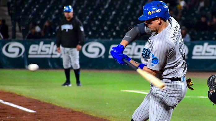 Yaquis apalea a Mazatlán 11-3 Yaquis apalea a Mazatlán 11-3