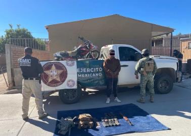 En operativo conjunto, capturan a sujeto con armamento y vehículos en Sáric