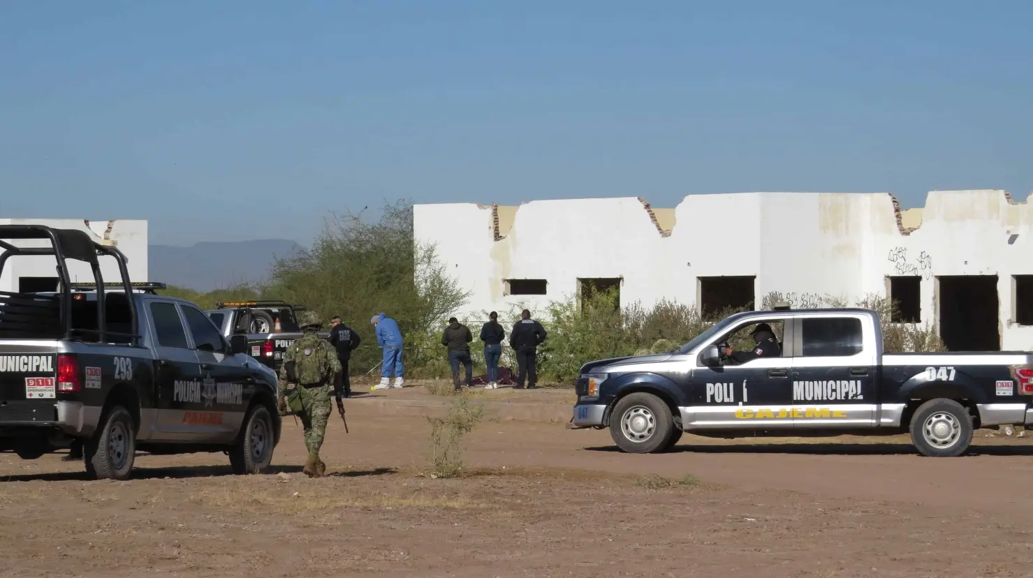 Abandonan cadáver "encobijado" al norte de Ciudad Obregón