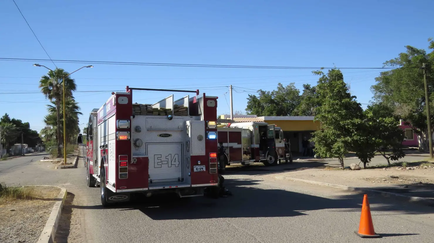 Incendio en Urbi Villa deja a mujer lesionada