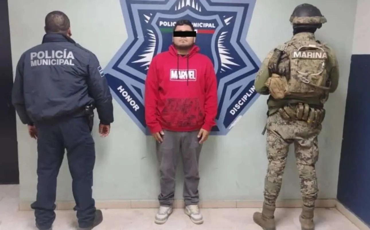 Detienen a hombre con auto robado en Ciudad Obregón