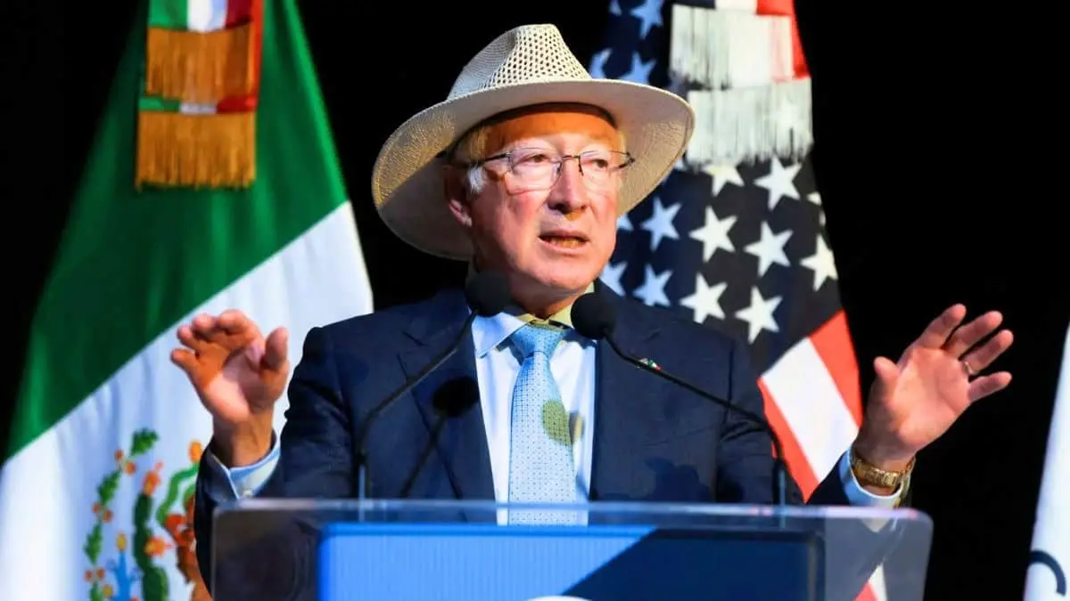 Ken Salazar no conoce al nuevo embajador de EU a México Fuentes: Redes Sociales