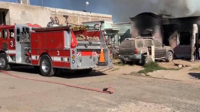 Arrasa fuego con vivienda en Misión del Real, al sur de Ciudad Obregón Arrasa fuego con vivienda en Misión del Real, al sur de Ciudad Obregón