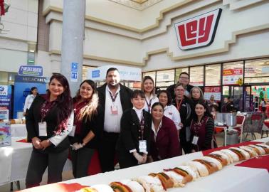 Ofrecen rosca gigante en Ley Plaza Obregón