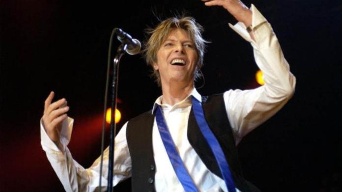 Los éxitos más grandes de David Bowie según la IA Los éxitos más grandes de David Bowie según la IA