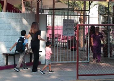 Regresan hoy a clases sólo 358 mil 196 alumnos