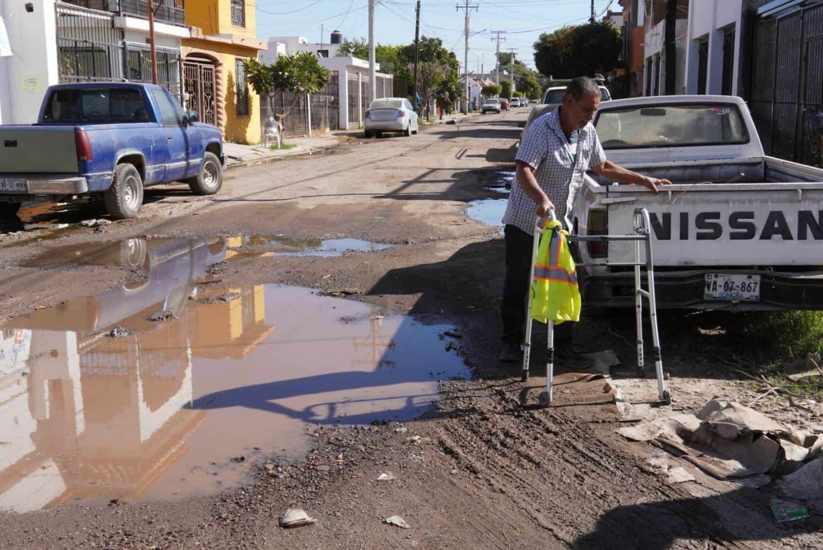 Vecinos de Villa Fontana piden solución a problema de aguas negras