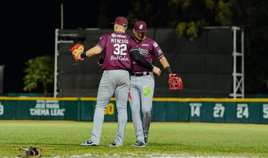 Tomateros de Culiacán triunfa en entradas extra