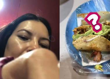 VIDEO | Mujer encuentra la figura de Juan Gabriel en sus tacos