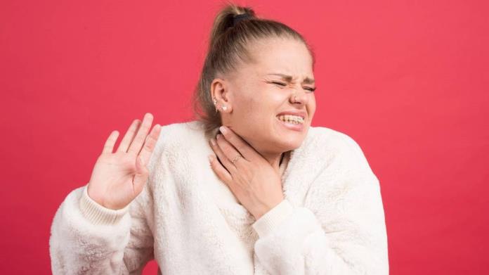 ¿Sientes que tu cuerpo va a mil? Podrías tener hipertiroidismo. ¿Sientes que tu cuerpo va a mil? Podrías tener hipertiroidismo.