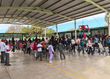 Apadrinan a niños de comunidades yaquis