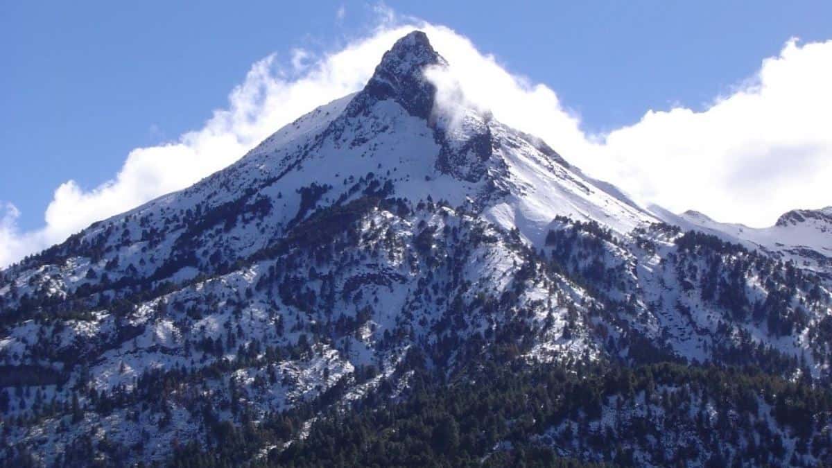 3 tours que todo el mundo debería tomar al Nevado de Colima. Según la IA