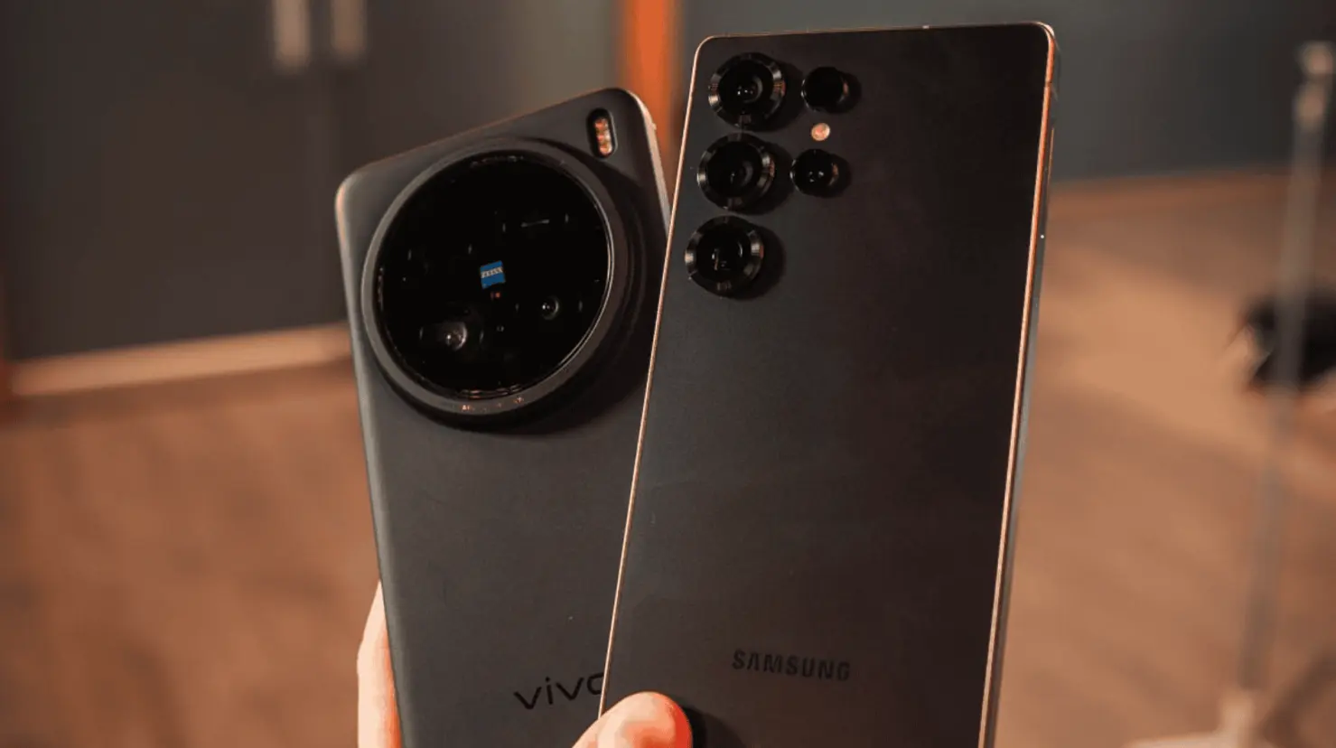 La cámara ultra gran angular se actualiza con una mejora a 50 megapíxeles.