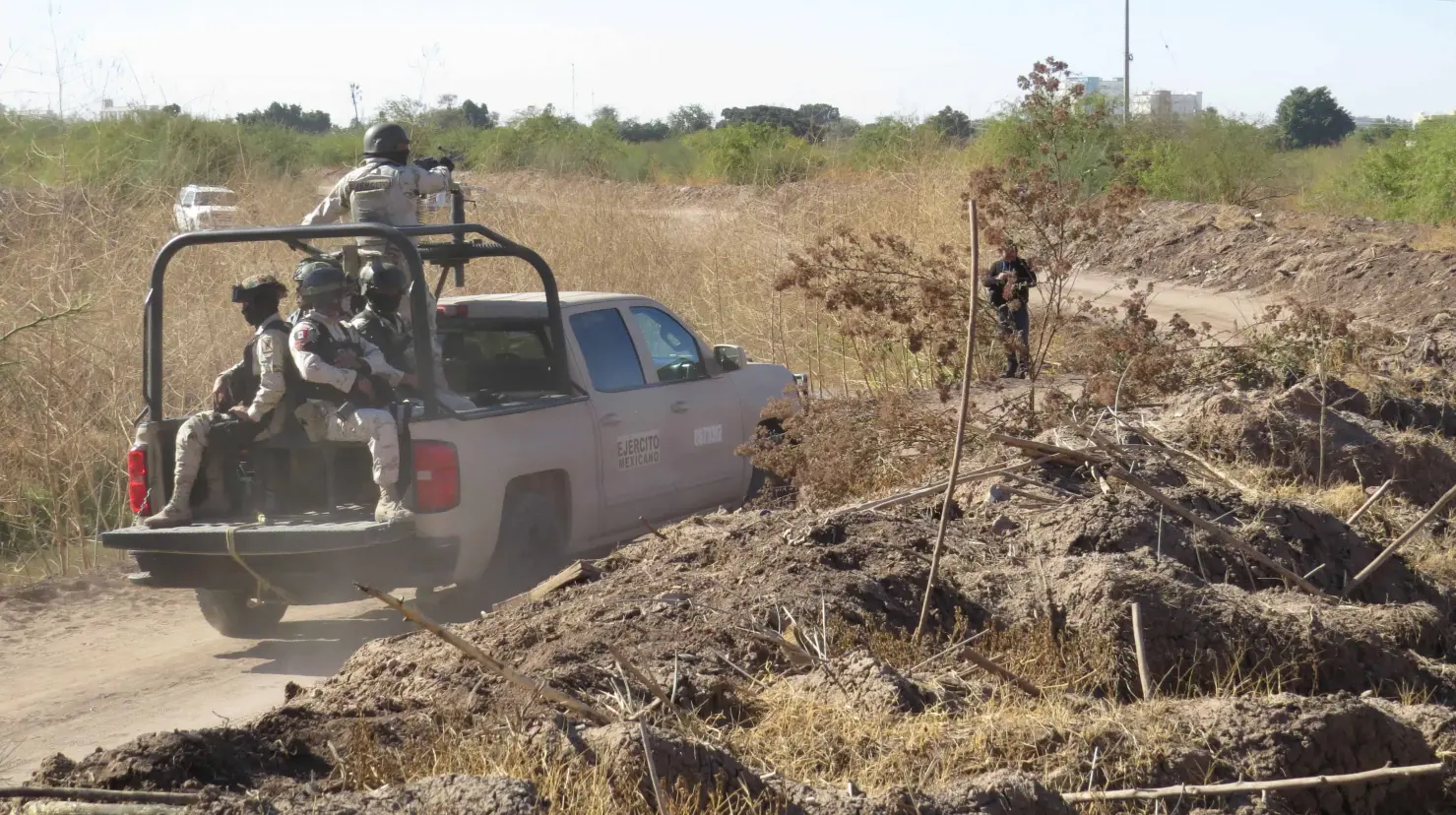 Hallan cadáver "encobijado" en Los Amaneceres